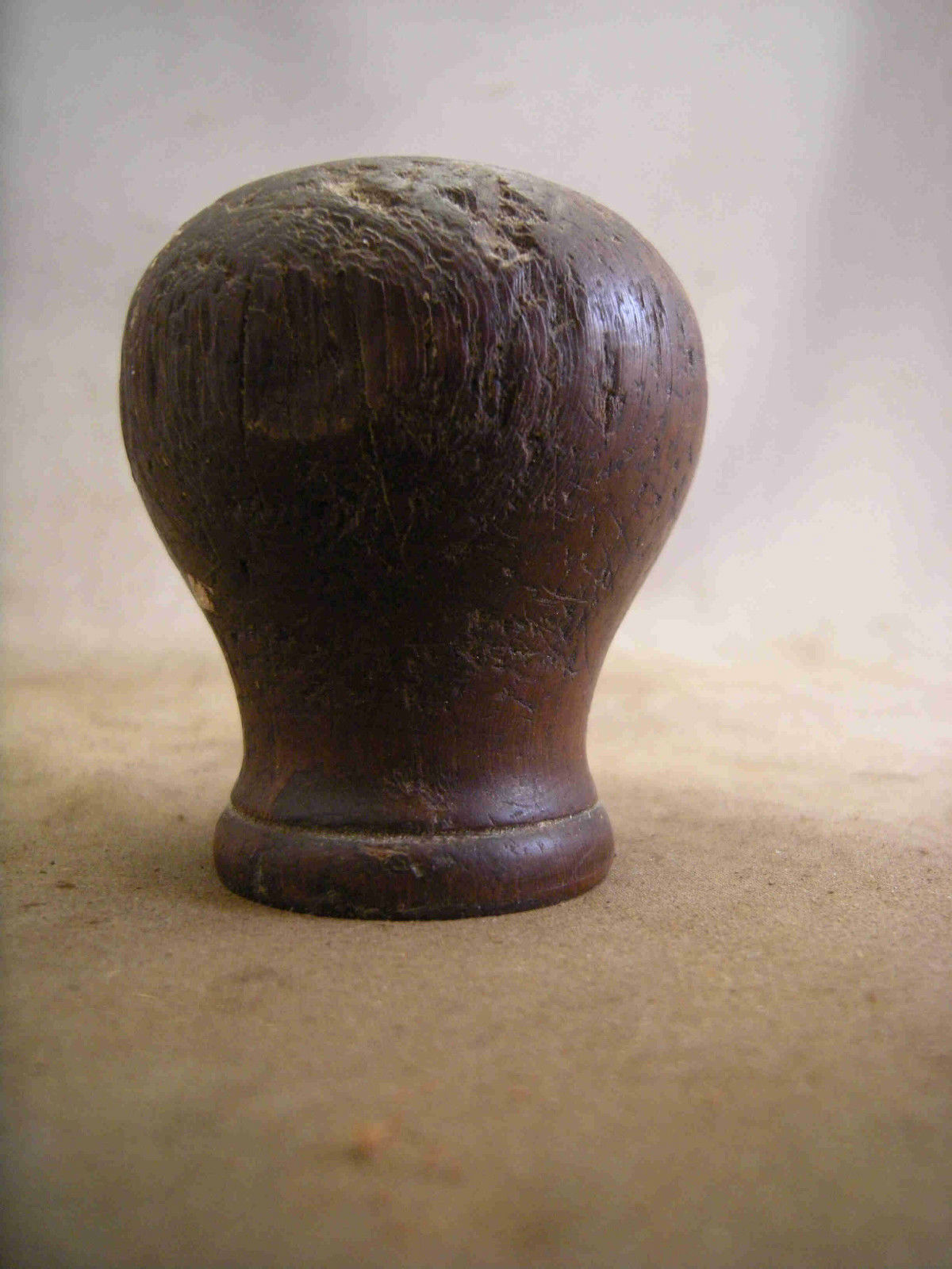 Early beaded knob comparison