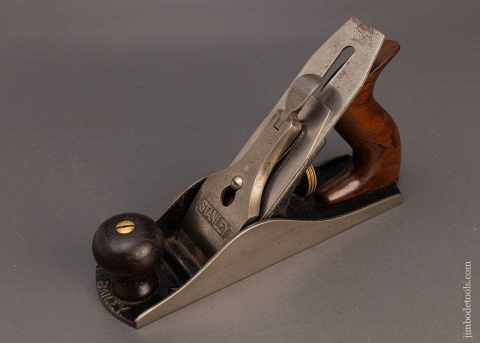 Stanley No. 4 Sweetheart smooth plane, three-quarter view