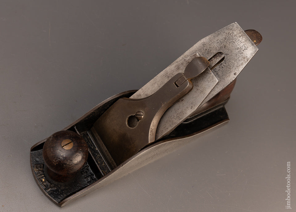 Stanley No. 4½ smooth plane, top view of the iron and lever cap