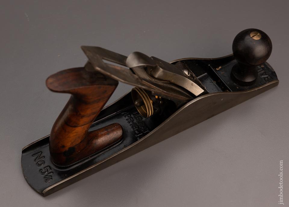 Stanley No. 5¼ junior jack plane, three-quarter view